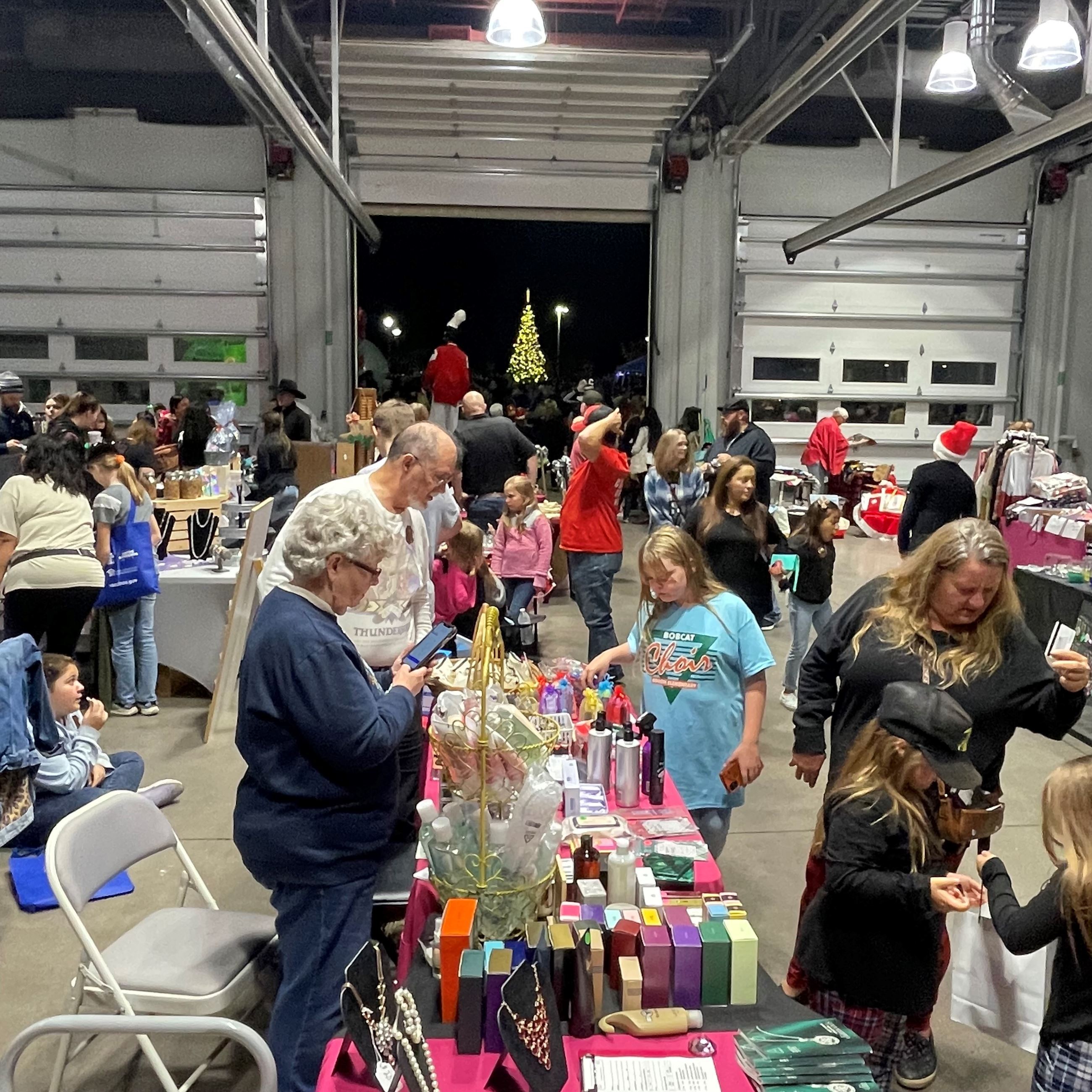 Arts & Crafts Vendor Booths